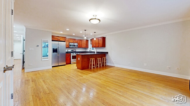 Photo - 1504 W Augusta Blvd Unit 1