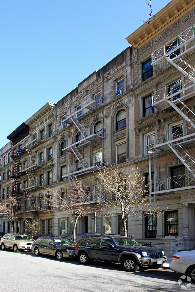 Photo - 153 W 80th St