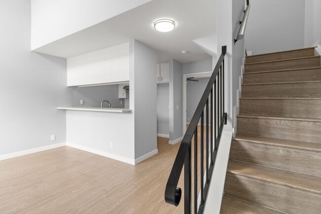 533 E 11th St Unidad 12