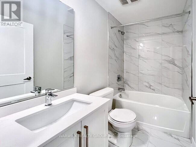 Photo - 15 Queen St S Unit 1815