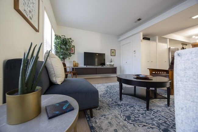 Photo - 2472 Overlook Rd