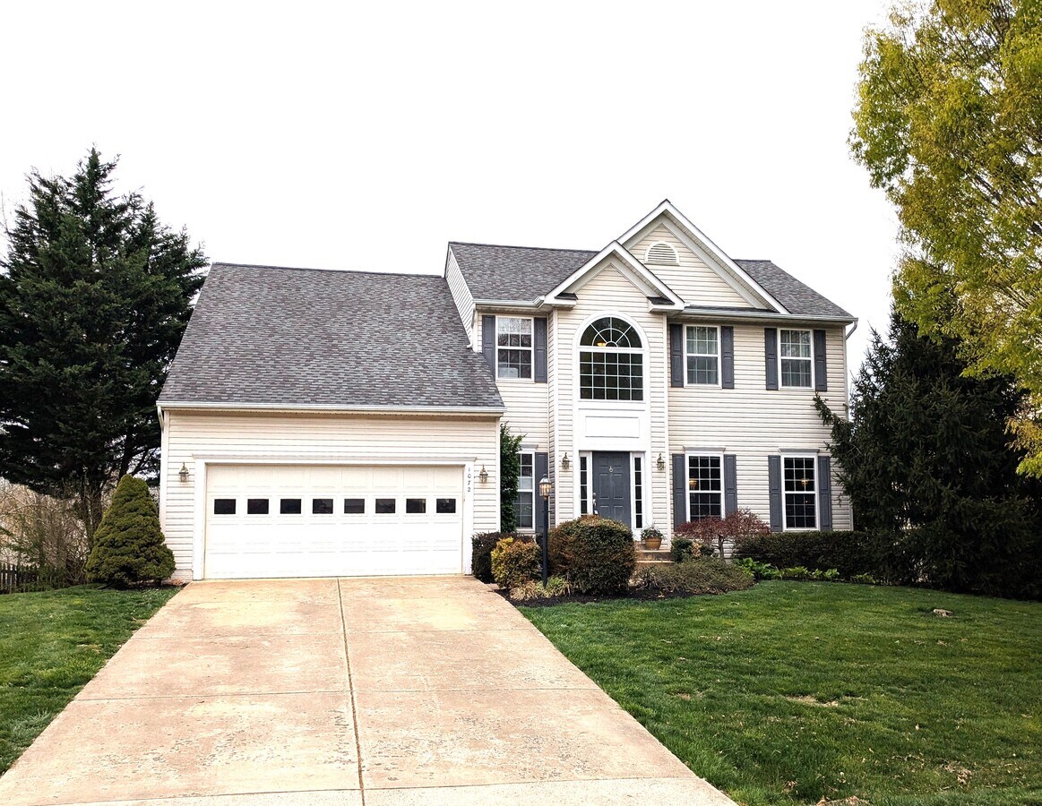 Photo - 1072 Virginia Ave House