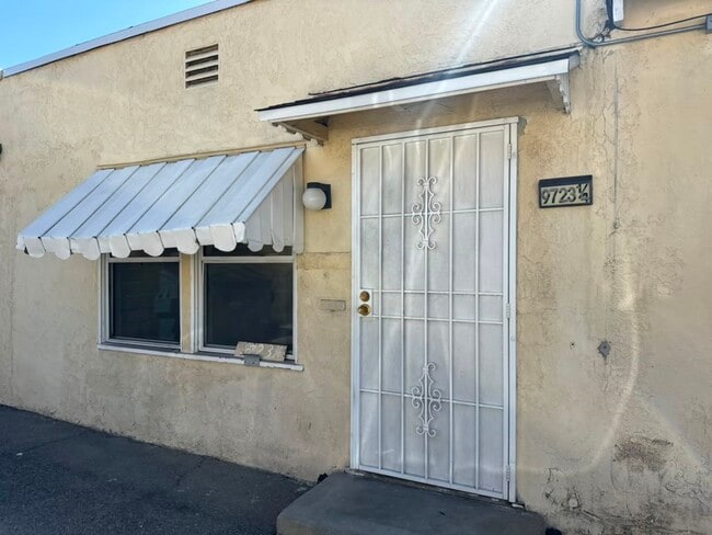 Building Photo - 9723 Belmont St Unit 9723 1/4