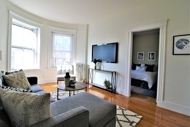 Photo - 32 Winchester St Unit # 8