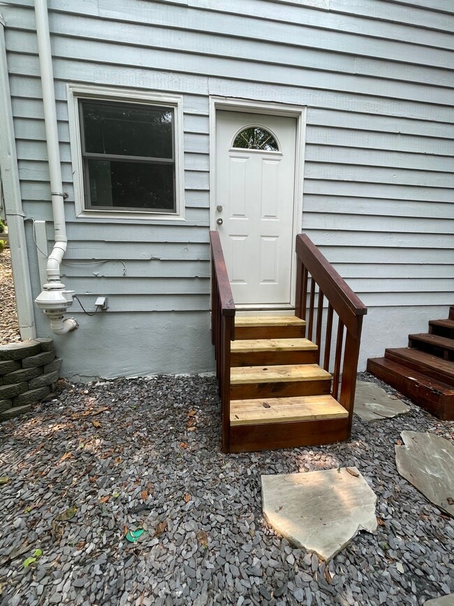 Photo - 1720 Branch Valley Dr Apartments