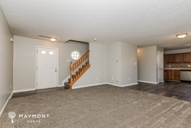 Photo - 196 Worthington Dr