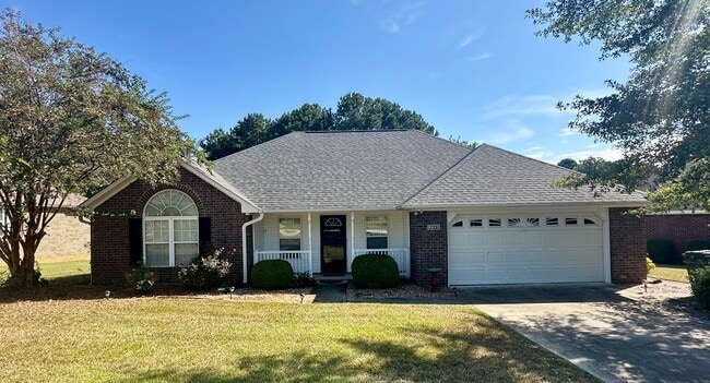 Building Photo - Williamsburg Subdivision!