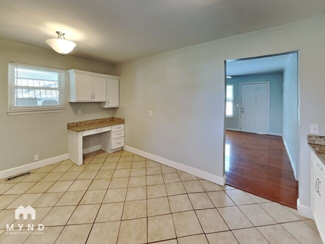 Photo - 3975 Hilltop Rd SE