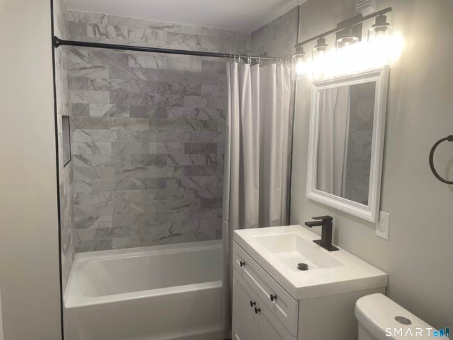 Photo - 82 Windsor St Unit 1