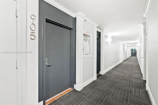 Photo - 780 NE 69th St Unidad 905