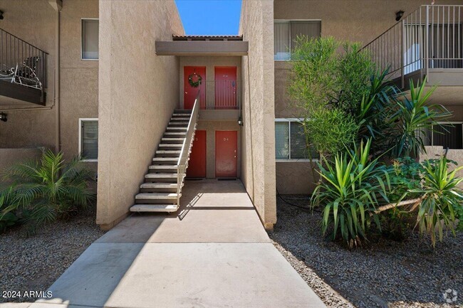 Building Photo - 5525 E Thomas Rd Unit D4 Rental