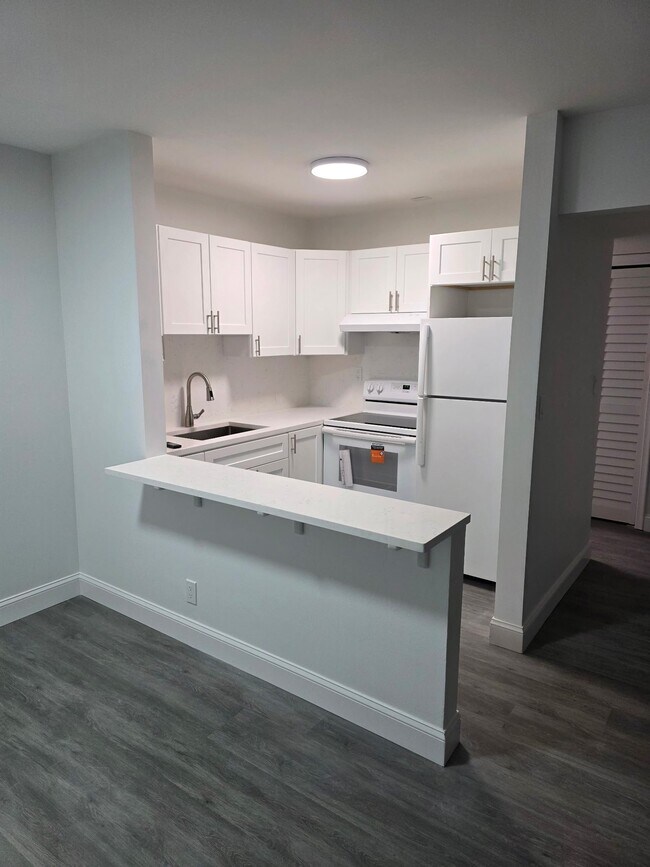 Photo - 1638 Dewey St Unidad 204