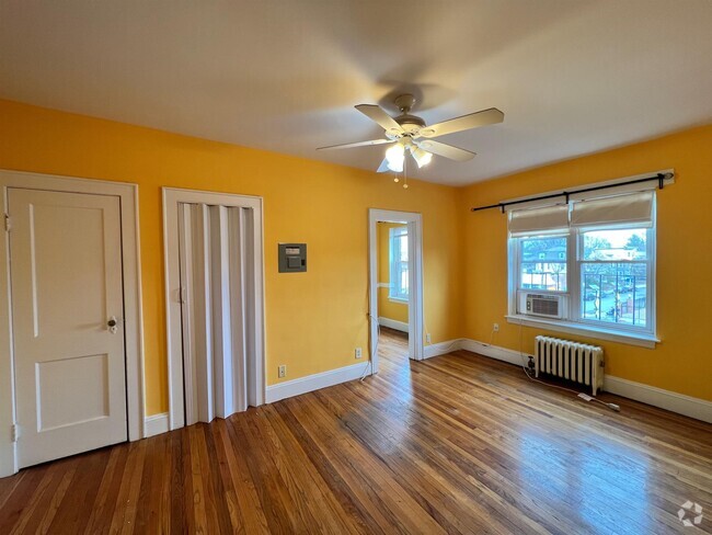 Building Photo - 60 Haskell St Unit 3 Rental