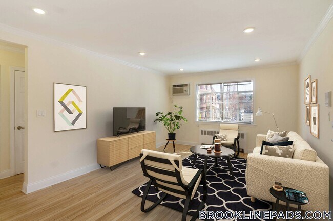 Photo - 76 St Paul St Unit 3