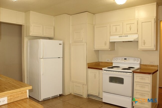 Photo - 1301 Anna Lee Dr