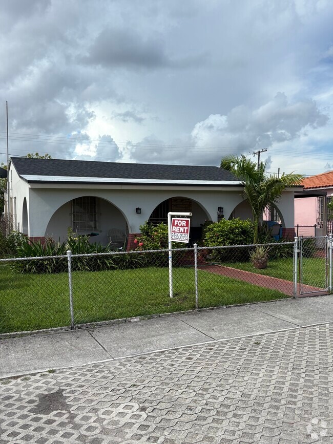 Building Photo - 3670 NW 18th Terrace Rental