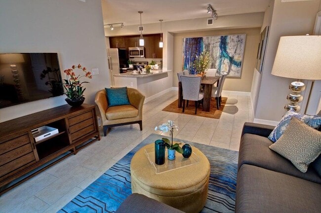 Building Photo - 8129 Tumblestone Ct Unit 1033