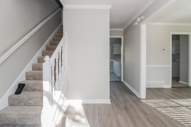 Photo - 7172 Market Square Dr