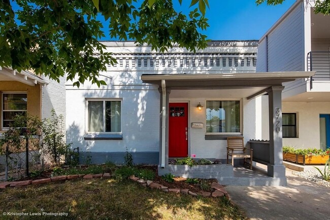 Building Photo - Historic Highlands Gem: Modern Comforts in a Sought-After Neighborhood!