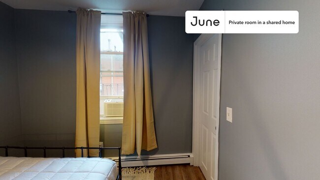 Room in Shared 3 bed/1 bath home in North End