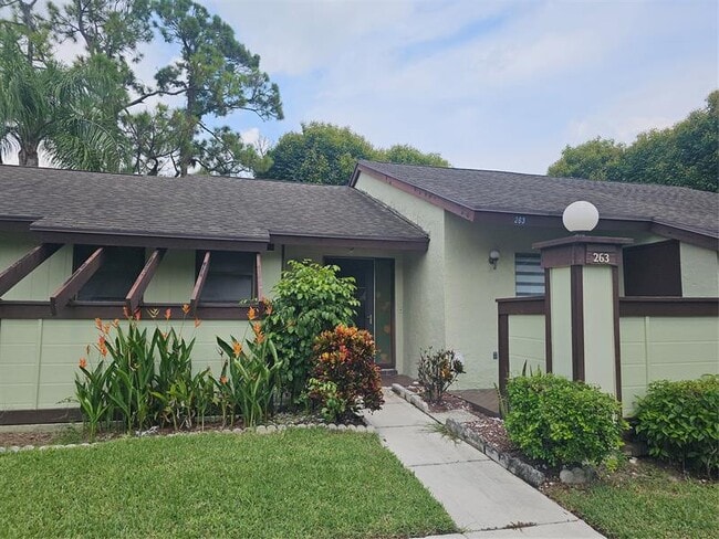 Building Photo - 263 Deerfield Ct Rental