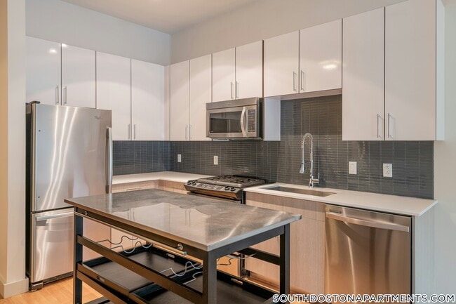 Photo - 320 D St Unit 115