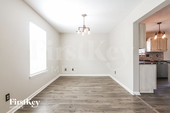 Photo - 3360 Yorkshire Dr