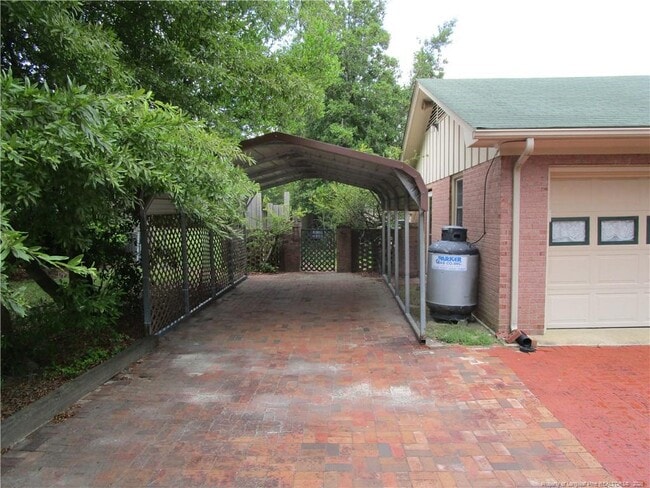 Photo - 615 Galloway Dr