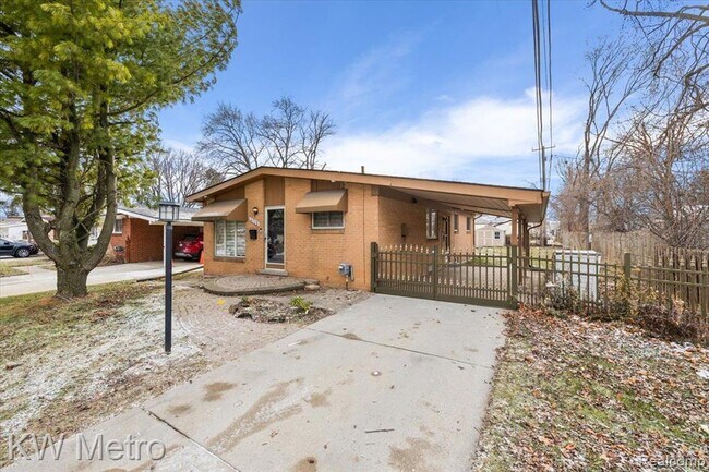 Photo - 4115 Edgeland Ave
