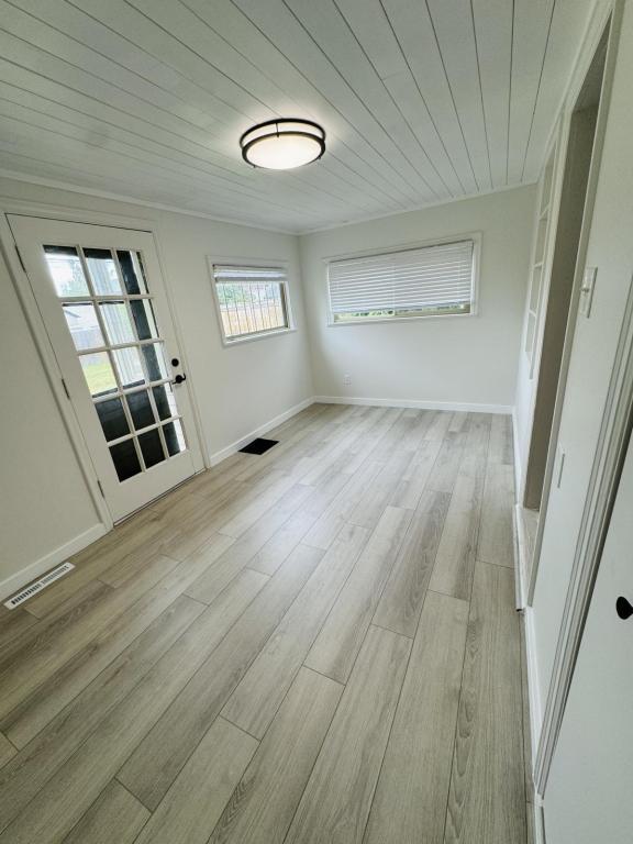 Photo - 821 1/2 N Ewing St