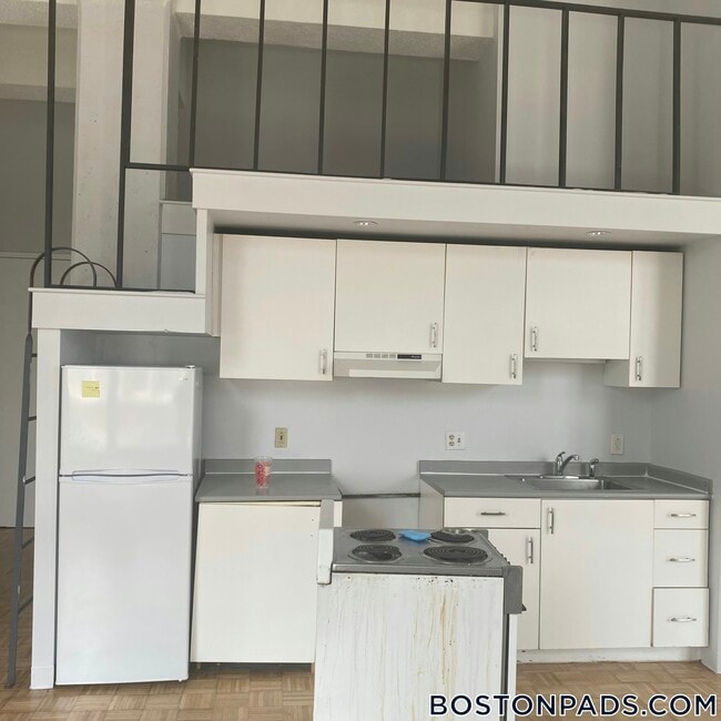 Photo - 61 Brookline Ave Unidad 213