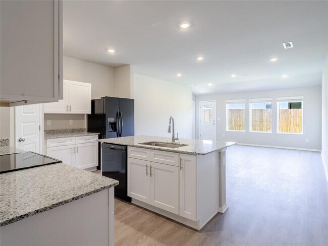 Photo - 6505 NW Gregory St