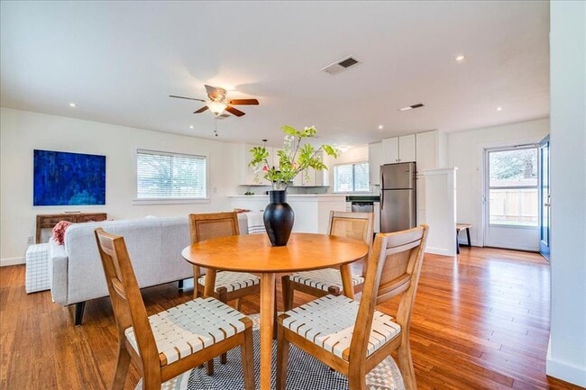 Photo - 2505 Riddle Rd