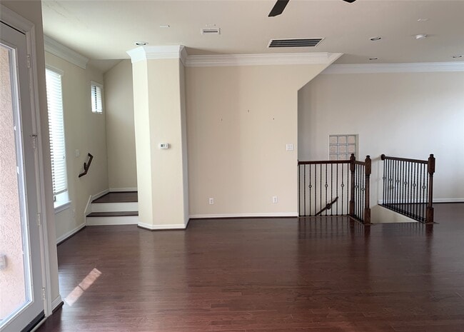 Photo - 3021 Kisling St