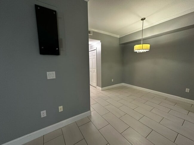 Photo - RESORT STYLE LIVING at the Barrington Park Condos!- Beautifully update 2/2 on Ground Floor!