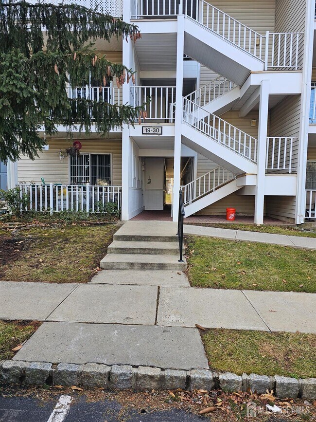 Photo - 21 Brighton Way