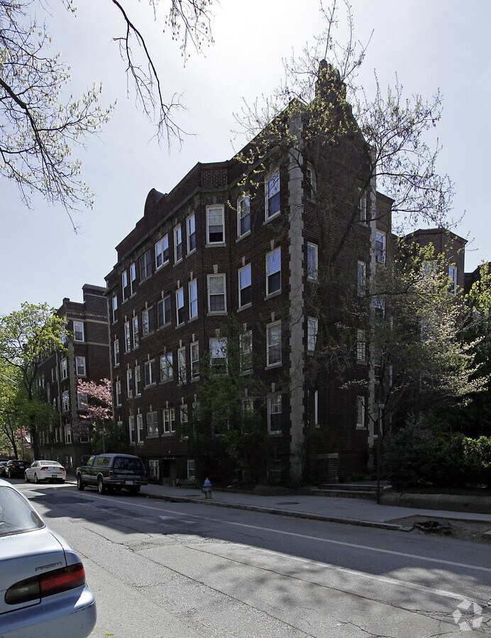 Chauncy Court Apartments - Chauncy Court Apartments