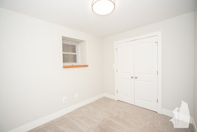 Photo - 2326 N Southport Ave