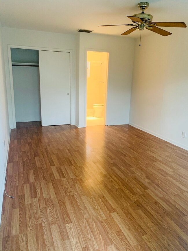 Photo - 829 NE 12th Ave Unidad #3