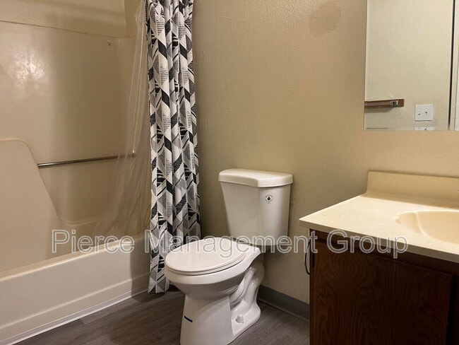 Photo - 20 Wolf Rd Unit E100