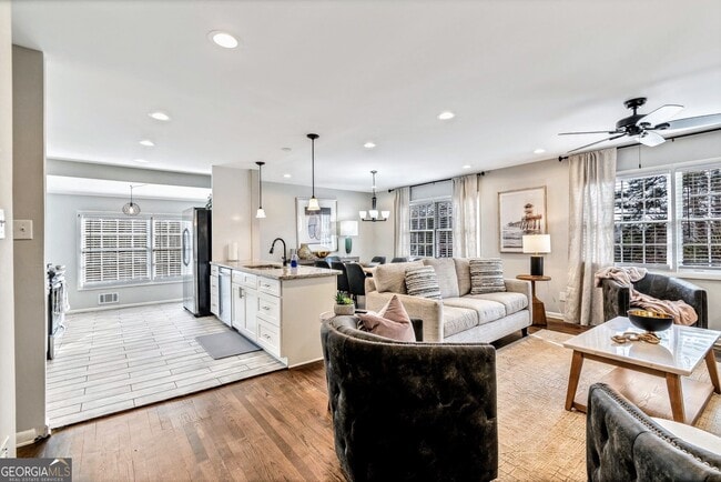 Photo - 2480 Powers Ferry Dr SE