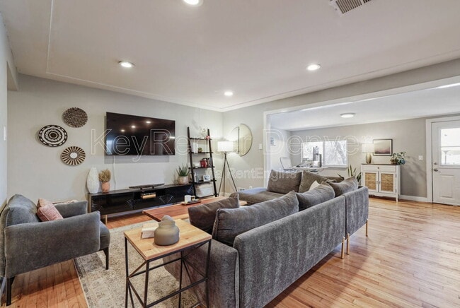 Photo - 2484 Pierce St