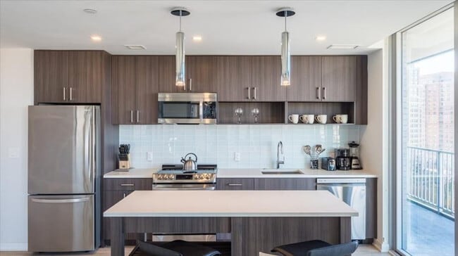 Photo - 400 Army Navy Dr Unit ID1221046P