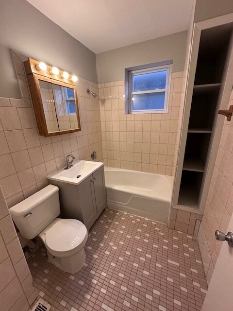 Photo - 3128 W 54th St Unidad 1