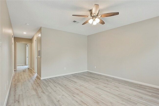 Photo - 805 San Benito Dr