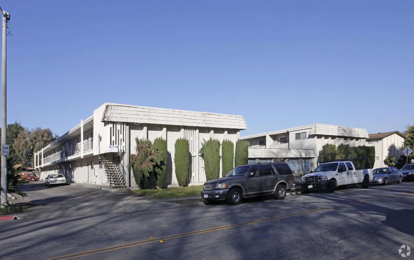 Manzanita Apartments - Manzanita Apartments