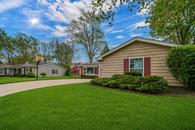 Photo - 401 Greentree Pkwy