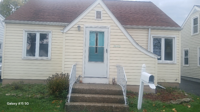 Photo - 3640 Chapin Ave