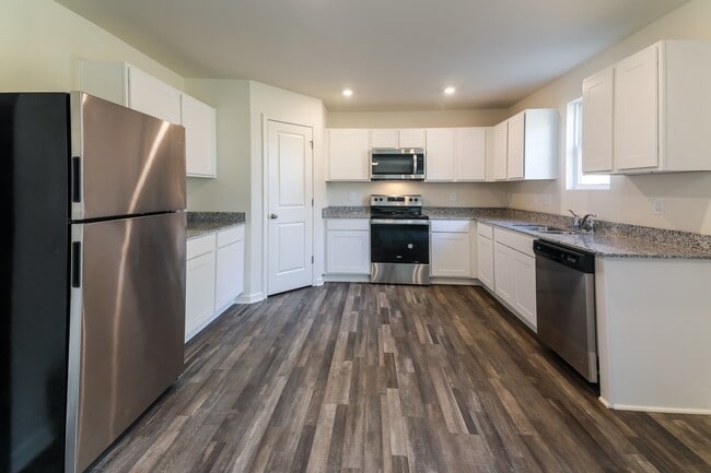 Photo - 210 Kyle's Dr