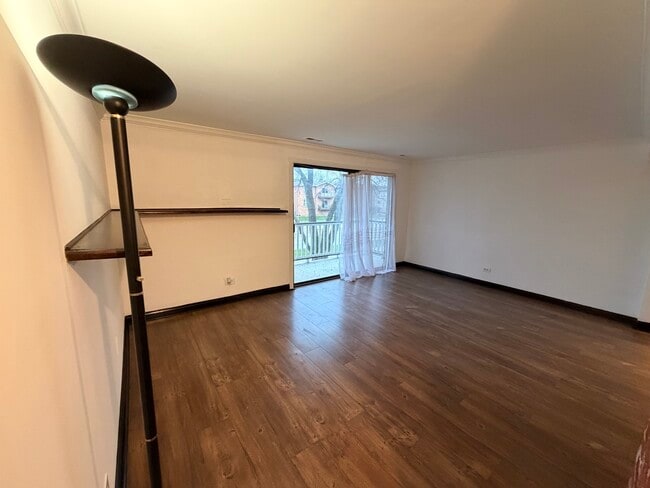 Photo - 5850 W 87th St